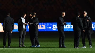 فايلر يتفقد أرضية إستاد القاهرة قبل مواجهة حرس الحدود.. صور