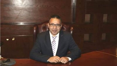 خبير: الاهتمام بسوق المال وحل أزمات المستثمرين ينقذ البورصة من الانهيار