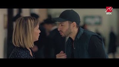 إيمان العاصي تصر على حماية حمادة هلال في «قانون عمر» (فيديو)