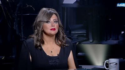 شذى عن علاقة عمرو دياب بـ«دينا الشربيني»: «كل حاجة هتبان ومن حقه يتبسط»