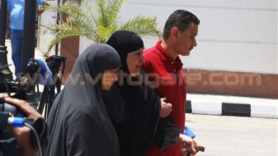 رئيس «مصر للطيران» يلتقي أسر ضحايا الطائرة المنكوبة