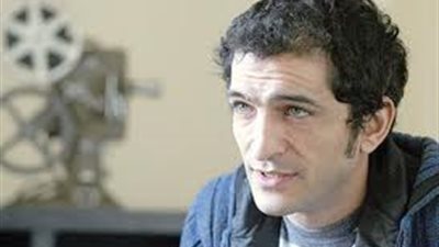 عمرو وأكد: هل الشرطة والجيش ستطبق عليهم 