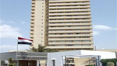 محاسب يعترض على قانون الخدمة المدنية