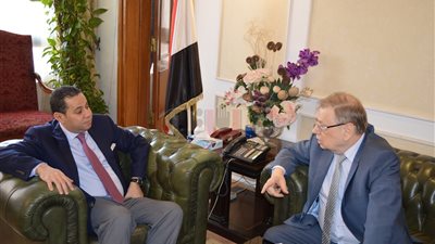 وزير قطاع الأعمال يستقبل سفير روسيا لبحث سبل التعاون المشترك