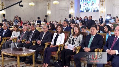 تفاصيل الجلسة الأولى من اليوم الثاني لمؤتمر «مصر تستطيع».. نبيلة مكرم: الدولة ليست ضد الهجرة الشرعية.. مايا مرسي: مافيش حد بينجح لوحده.. ومروة عيد: حلمى تولى منصب وزيرة للشباب والرياضة