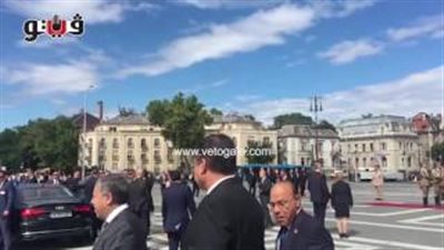 بالفيديو.. الرئيس في المجر.. يضع إكليل الزهور على النصب التذكاري بساحة الأبطال.. يؤكد: نحارب الإرهاب ولا تمييز بين أفراد الشعب المصري.. ونظيره المجري يشيد بالزيارة ويؤكد: ندعم مواقف القاهرة