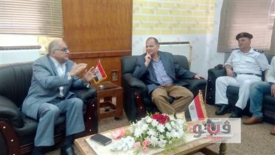 مدير أمن الإسماعيلية يعقد اجتماعا مع الغرفة التجارية لضبط الأسعار