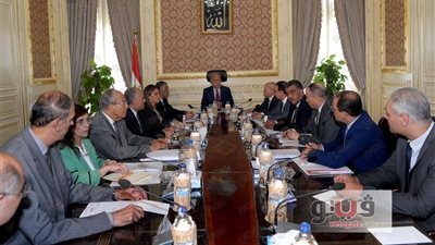 الحكومة تدرس إنشاء مصانع لتكرير السكر في المحافظات