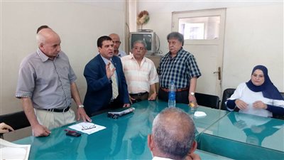 اجتماع رؤساء المحليات لمناقشة حركة التنقلات بمركز فاقوس بالشرقية