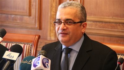 شريف حماد يكرم شباب معسكر البحث العلمي