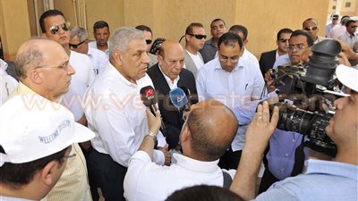 محلب: «محدش يقدر يفرقنا»