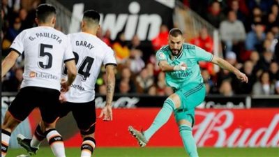 ريال مدريد ينتزع تعادلًا قاتلًا من فالنسيا في الليجا