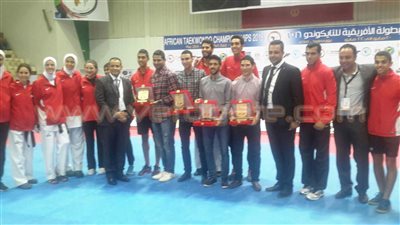تكريم رباعي منتخب التايكوندو على هامش افتتاح بطولة أفريقيا