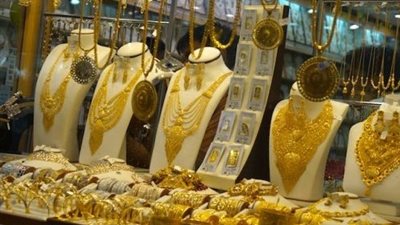 خبير اقتصادي يتوقع هبوط أسعار الذهب 20 جنيها