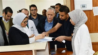 وزيرة الصحة للفريق الطبي بالأقصر: رواتب مجزية بعد تطبيق التأمين الصحي الجديد