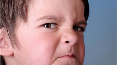 4 خطوات تحمي طفلك من العصبية «المرضية»