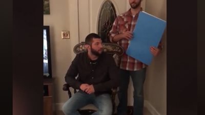 رد فعل شاب تبرع له شقيقه بكليته (فيديو)