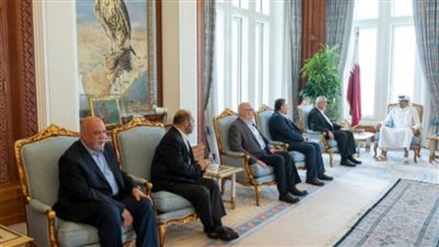 أمير قطر يستقبل إسماعيل هنية في الدوحة