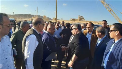 لجنة النقل بالبرلمان تتفقد ميناء الحمراوين.. ومطالب بزيادة القيمة المضافة للفوسفات