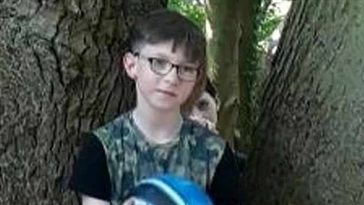 ذعر امرأة صورت شبحًا يضع يده على كتف ابنها (صور)