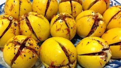 بالفيديو.. طريقة عمل الليمون المخلل بالعصفر
