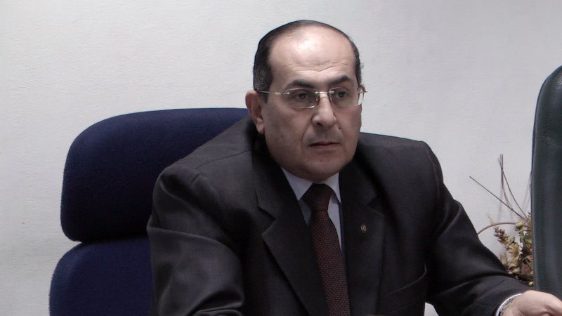 الدكتور أيمن عبد