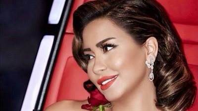 شيرين عبد الوهاب تداعب جمهورها بوردة من كواليس «the voice»