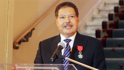 «زويل» يشارك في ندوة الشئون المعنوية.. ويؤكد: لا بد من خلق الكوادر المؤهلة لقيادة مسيرة الابتكار والتطوير.. أهم حدثين في حياتي «افتتاح قناة السويس الجديدة والسد العالي».. والعالم ي