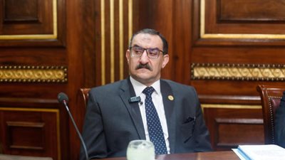 الغول يطالب بحل أزمة 4 آلاف عامل في جمعيات الإصلاح الزراعي