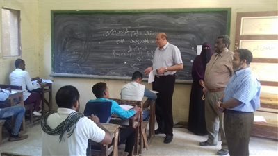 وكيل تعليم أسوان يتفقد لجان الدبلومات الفنية بأدفو (صور)