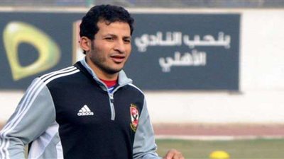 «معوض» يقود مران مستبعدي الأهلي أمام المصري