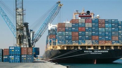 موانئ بورسعيد تستقبل 11 سفينة