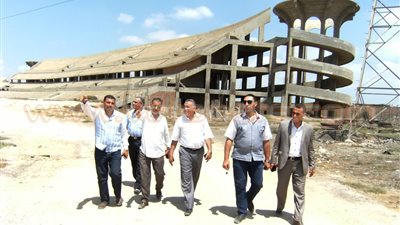 بالصور.. جامعة دمنهور تبدأ في إجراءات استلام أرض الاستاد الجديد