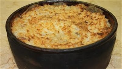 بالفيديو.. أسرع طريقة لعمل الأرز المعمر بالحمام في الفرن