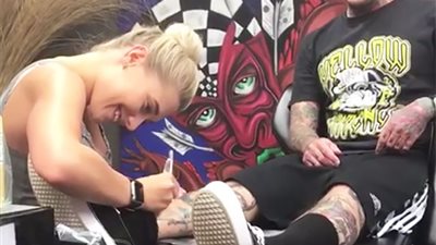 بالفيديو.. عرض زواج بـ«وشم» يحقق أكثر من 12 مليون مشاهدة