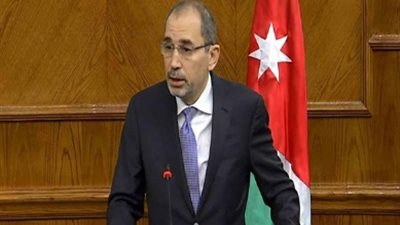 وزير الخارجية الأردني يصل القاهرة في زيارة تستغرق يوما واحدا