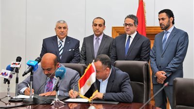 مذكرة تفاهم بين الآثار ومؤسسة أغاخان لترميم بعض الأماكن بالدرب الأحمر