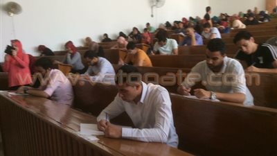 بالصور.. هدوء في امتحانات جامعة قناة السويس