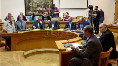 الثقافة VS الإرهاب.. صحفيون وأدباء يؤكدون أهمية الإعلام في مواجهة التطرف.. مطالبات بمراجعات فكرية وإستراتيجية للحوار مع الشباب واستغلال طاقاتهم.. ونقد لـ«سطحية» موضوعات برامج الـ«توك شو