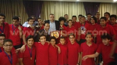 بالصور.. الشمس يكرم 2002 بعد حصوله على بطولة الجمهورية لليد