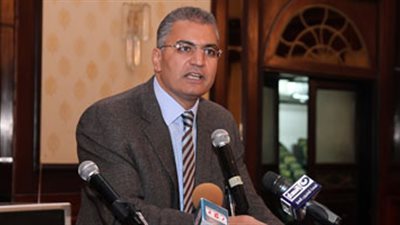 عصام سلطان: الرئيس يتحمل مسئولية الحكومة الفاشلة