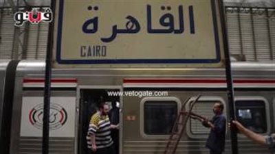 بالفيديو.. شيالو محطة مصر رحلة عذاب على طريق «لقمة العيش»