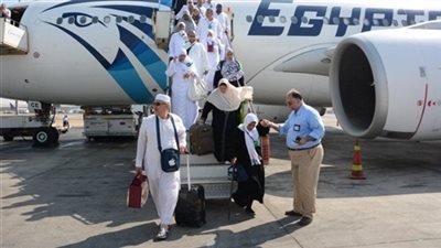 ٣٤٠٠ يغادرون مطار القاهرة إلى السعودية لأداء مناسك العمرة
