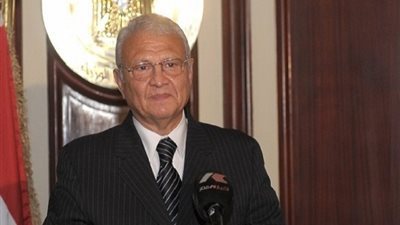 وزير الاتصالات يعود من زيارة رسمية للهند