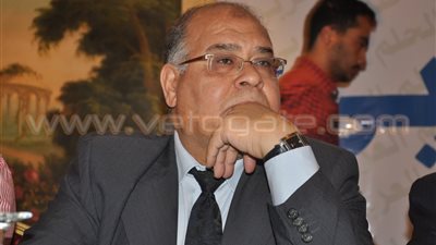 «الجيل» يطالب بإنشاء كافيهات بمحطات المترو