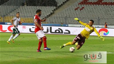 الأهلي يتعادل سلبيا أمام المصري في الشوط الأول