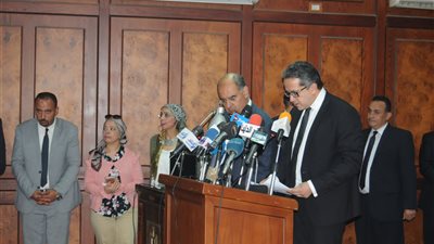 بالصور.. وزير الآثار يعلن اكتشاف مخطوط أثري قديم بسانت كاترين