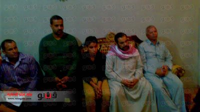 بالفيديو والصور.. نجل شهيد العريش: والدي كان يتلقى تهديدات من الجماعات الإرهابية.. وتعرض لأكثر من محاولة اغتيال.. أطالب الفريق السيسي بالقصاص من القتلة.. جاره: كان مثالا للشهامة