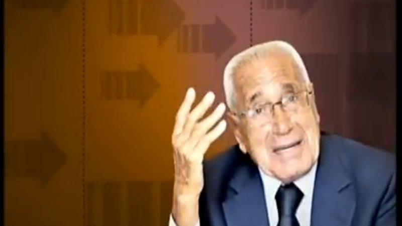 الكاتب الكبير محمد
