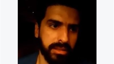 شاهد.. شاب يرد على فتاة طالبت عمرو دياب بفيديو كليب مع محجبة